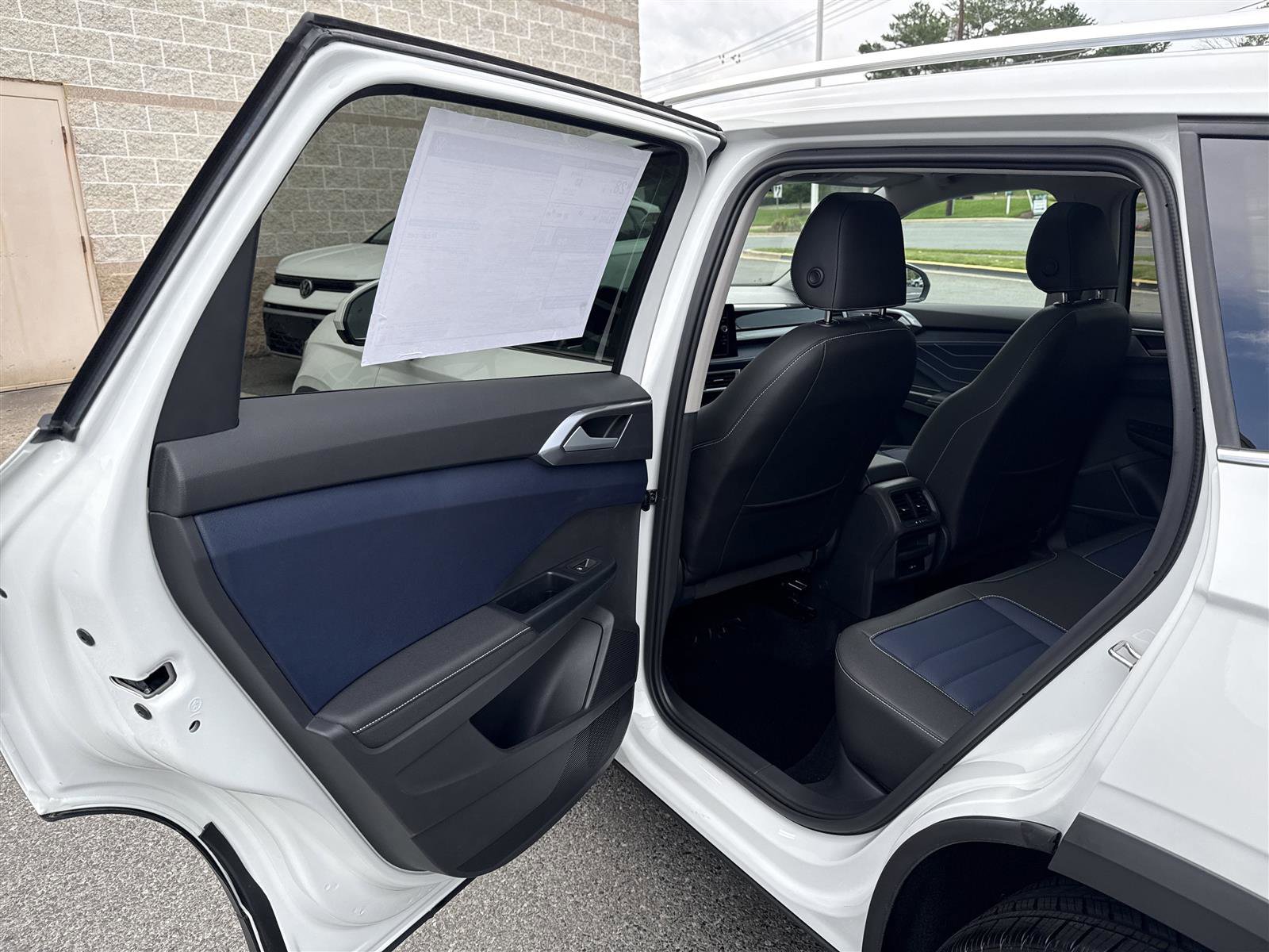 New 2025 Volkswagen Taos SEL image 25