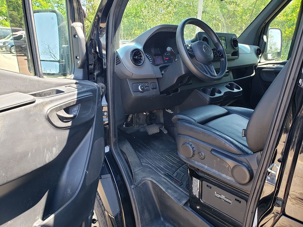 Used 2020 Mercedes-Benz Sprinter 3500 image 6