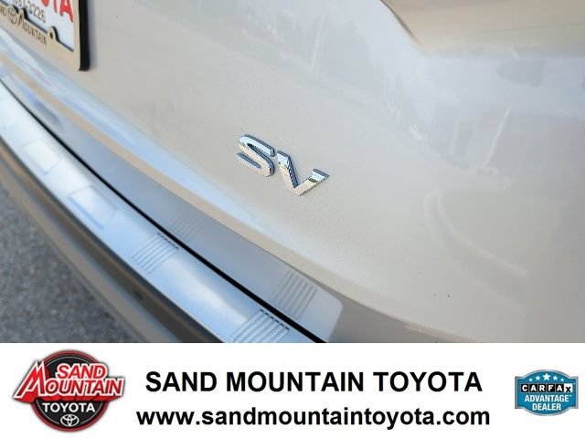 Used 2023 Nissan Rogue SV FWD image 5