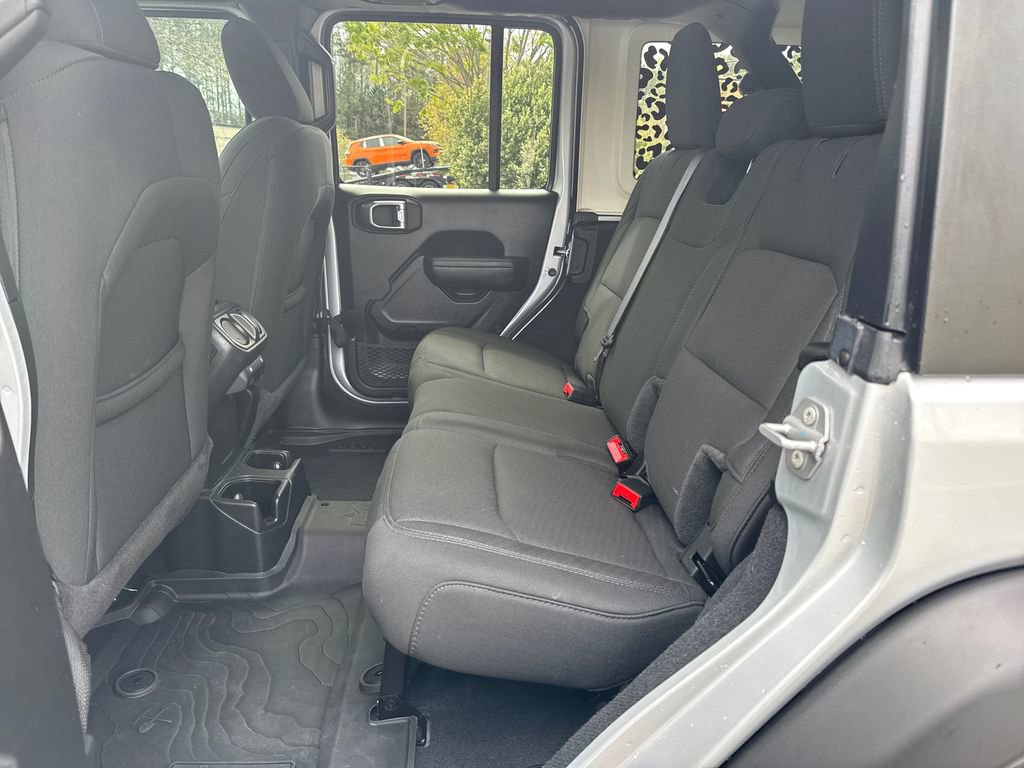Used 2022 Jeep Wrangler Unlimited Sport AWD/4WD image 21