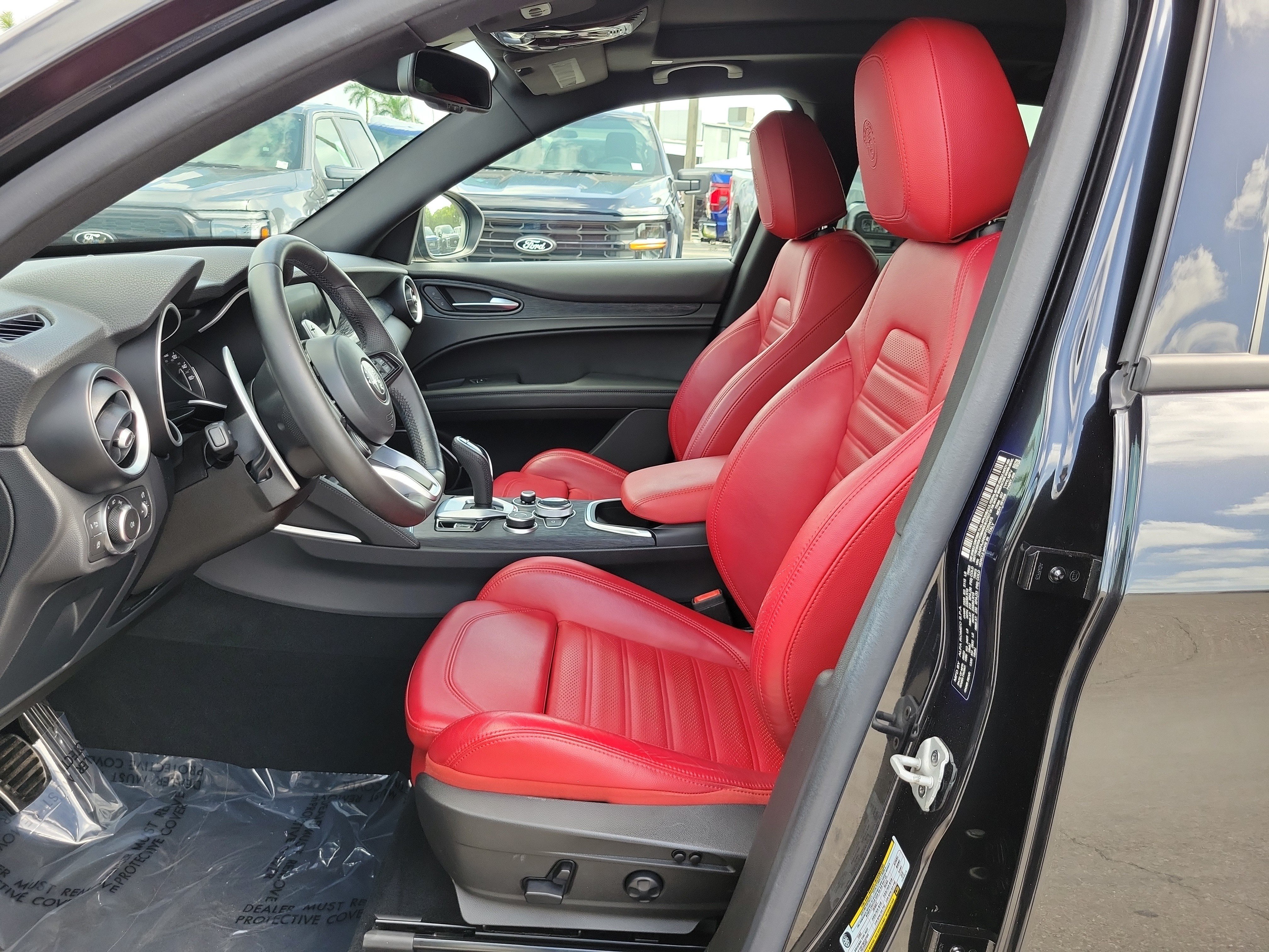 Used 2023 Alfa Romeo Stelvio Sprint RWD image 12
