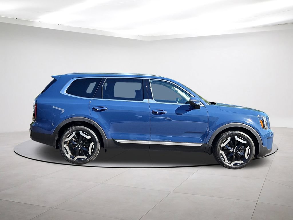 Used 2023 Kia Telluride EX AWD/4WD image 8