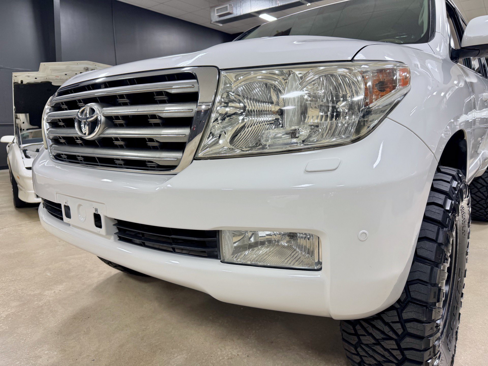 Used 2009 Toyota Land Cruiser w/ Upgrade Pkg AWD/4WD image 13