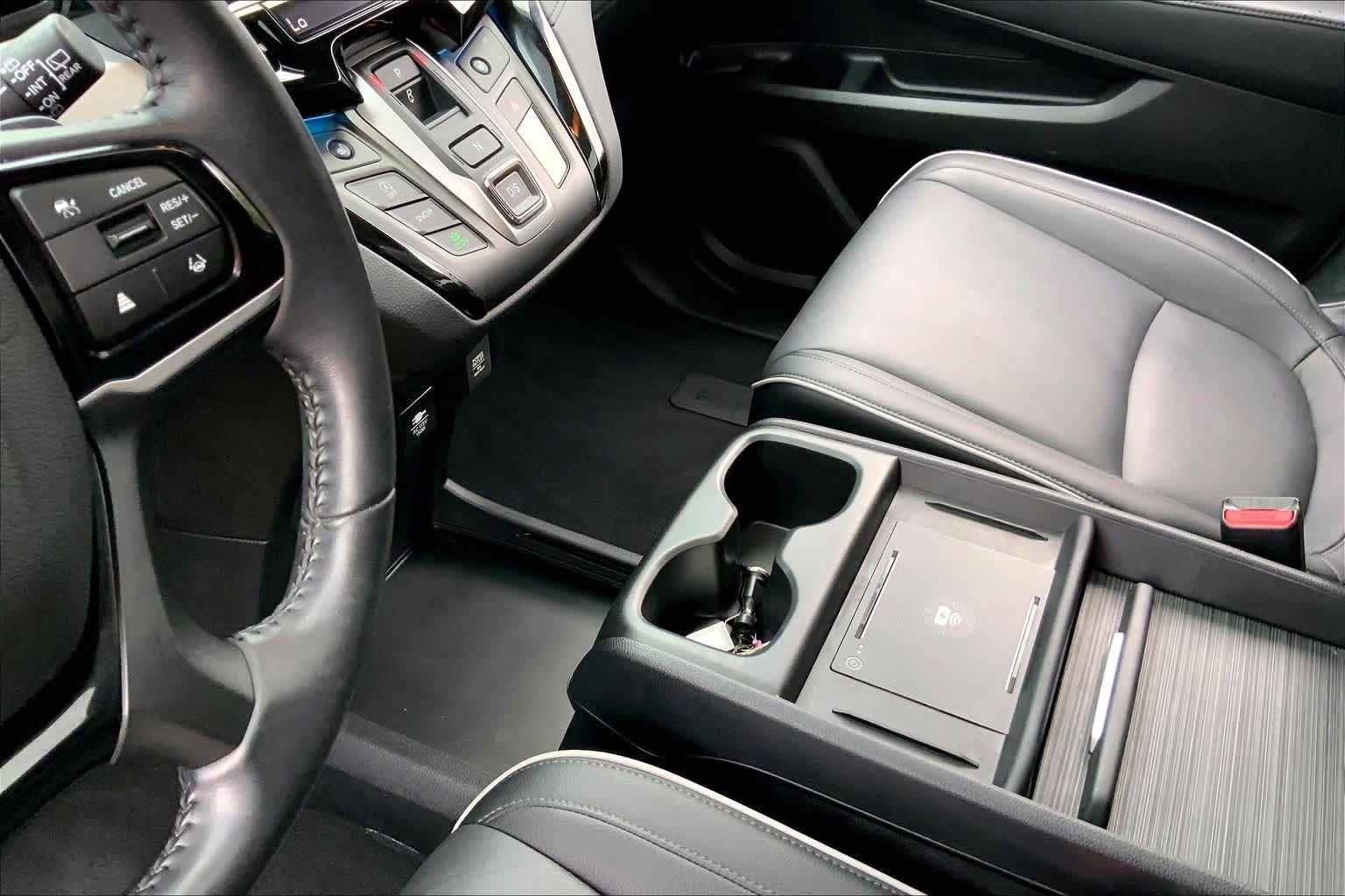 Used 2025 Honda Odyssey Touring image 17