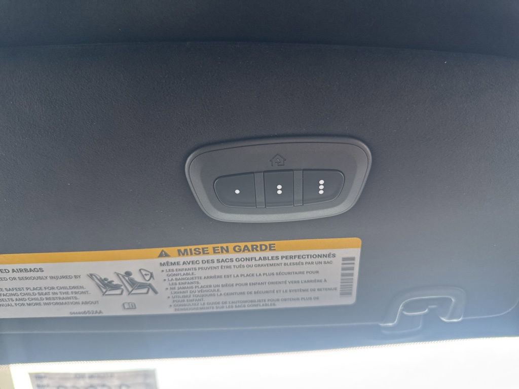 New 2026 Chrysler Pacifica Pinnacle image 31