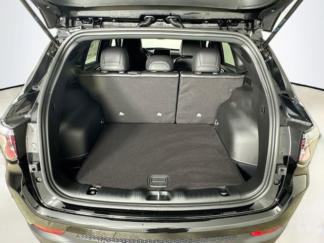 New 2026 Jeep Compass Latitude image 25