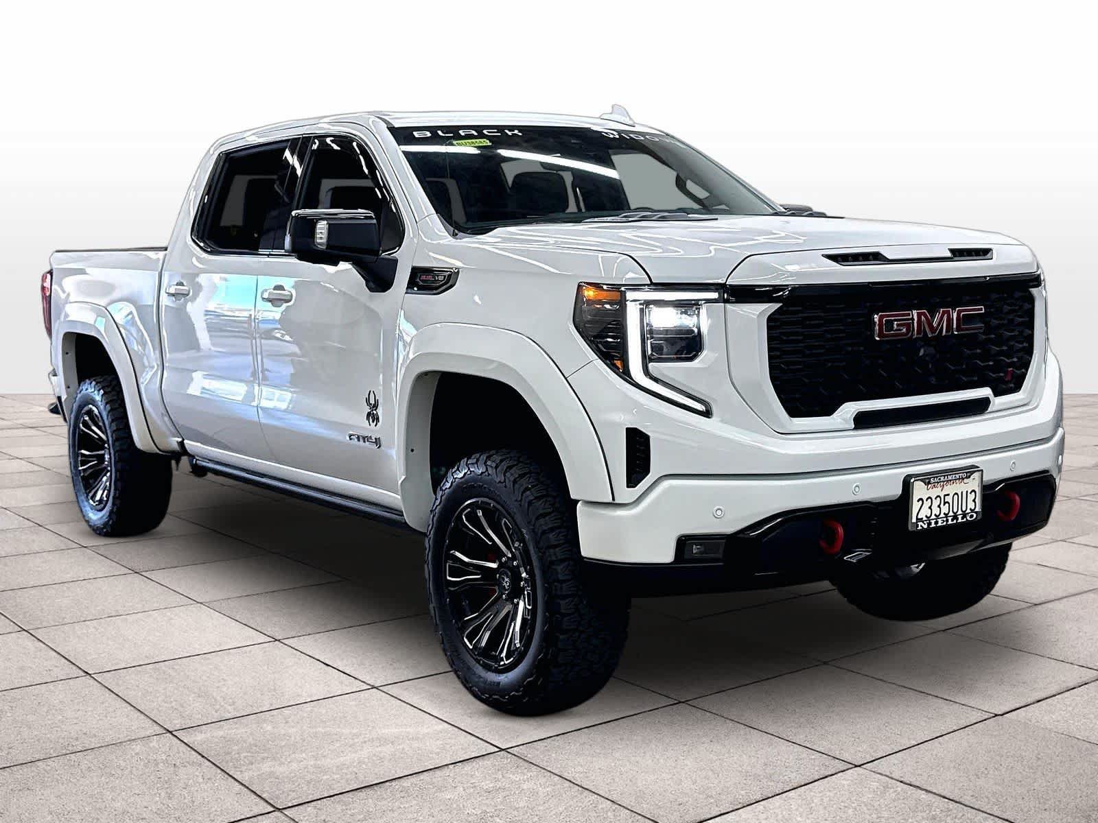 Used 2023 GMC Sierra 1500 AT4 w/ AT4 Premium Package AWD/4WD image 2
