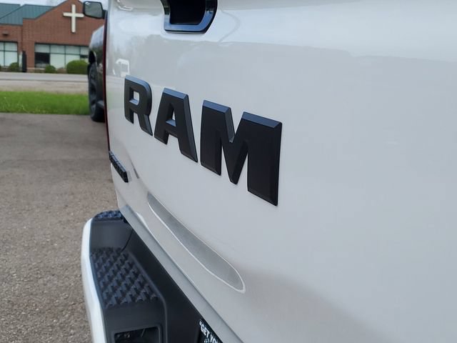 New 2026 RAM 1500 4x4 Crew Cab image 11