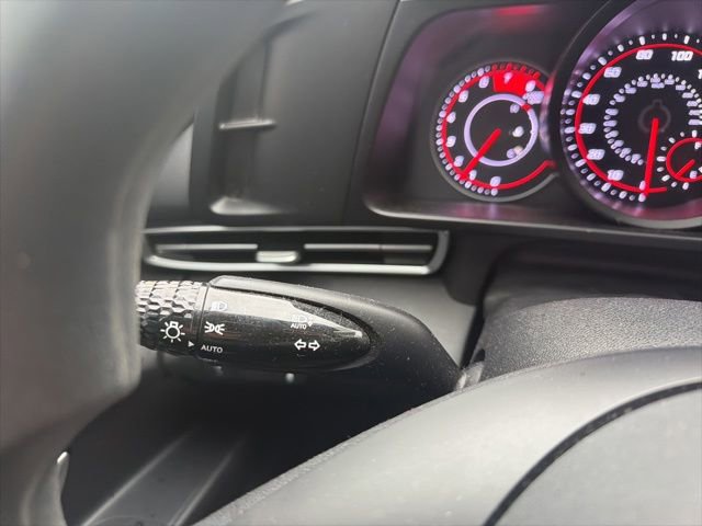 Used 2022 Hyundai Elantra SEL FWD image 25