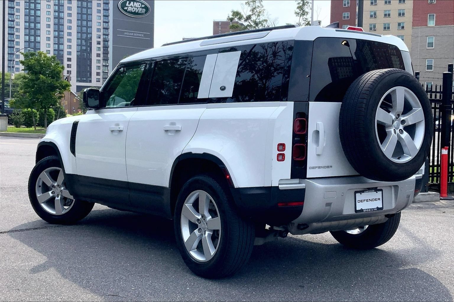 Certified 2024 Land Rover Defender 110 S AWD/4WD image 11
