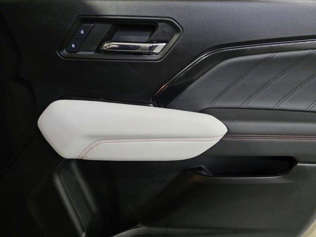 Used 2024 GMC Canyon AT4X image 13