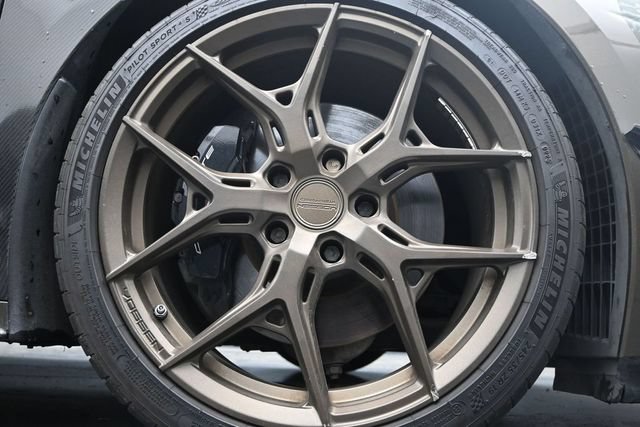 Used 2021 Chevrolet Corvette Stingray Preferred Cpe w/ Z51 Performance Package RWD image 9
