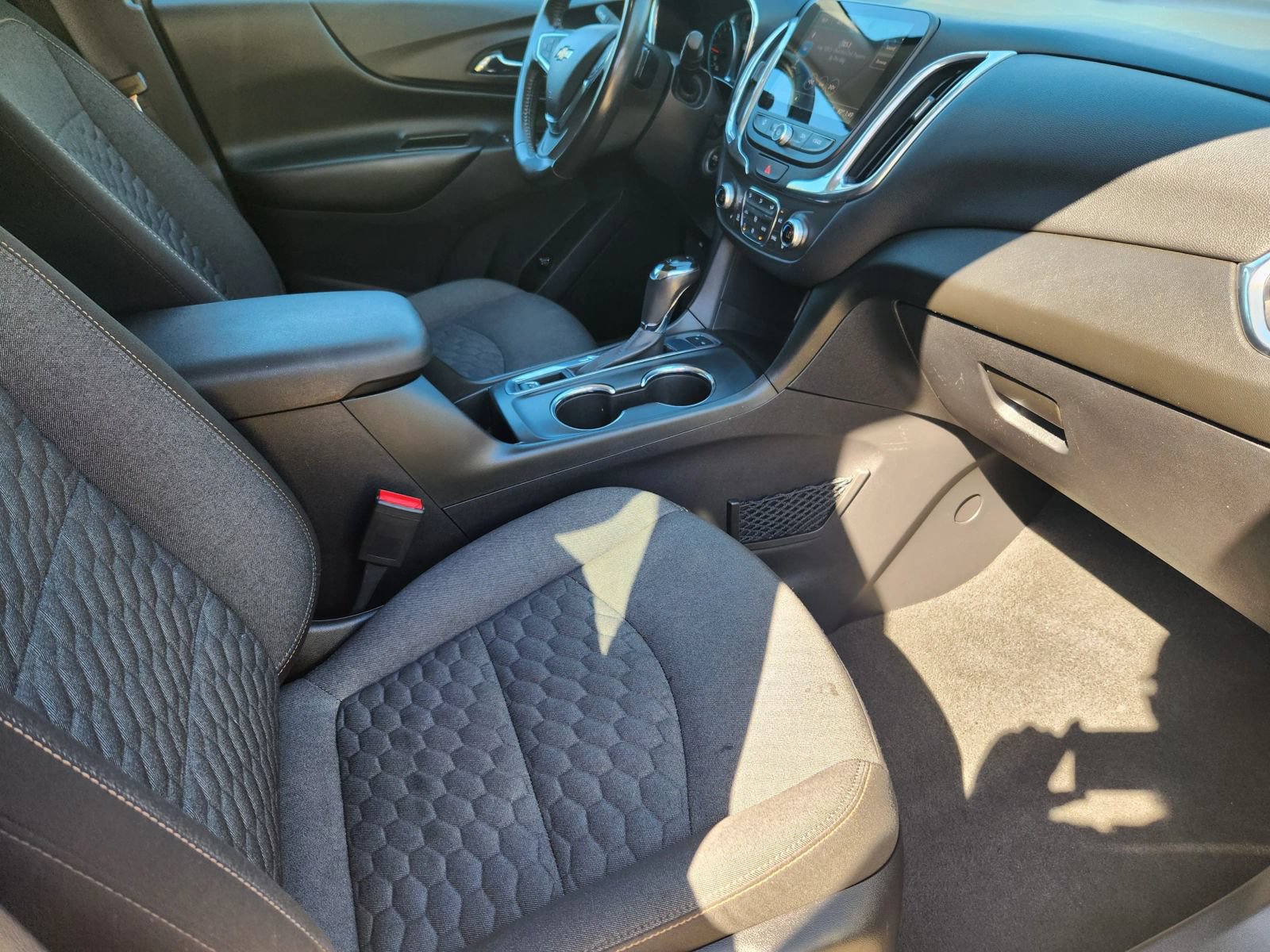 Used 2019 Chevrolet Equinox LT w/ Sun & Navigation Package AWD/4WD image 14