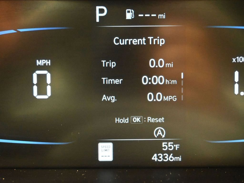 Certified 2025 Hyundai Elantra SE image 16