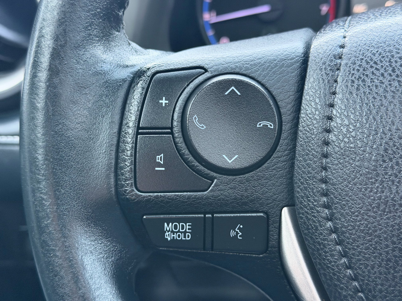 Used 2018 Toyota RAV4 XLE image 15