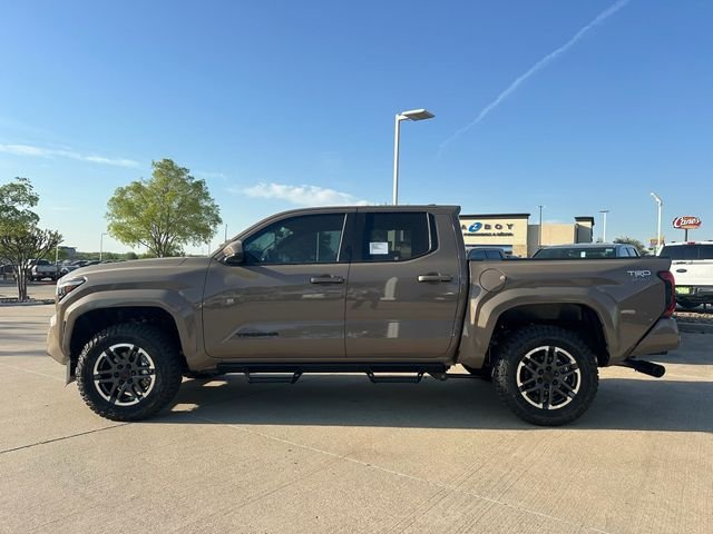 New 2026 Toyota Tacoma TRD Off-Road AWD/4WD image 17