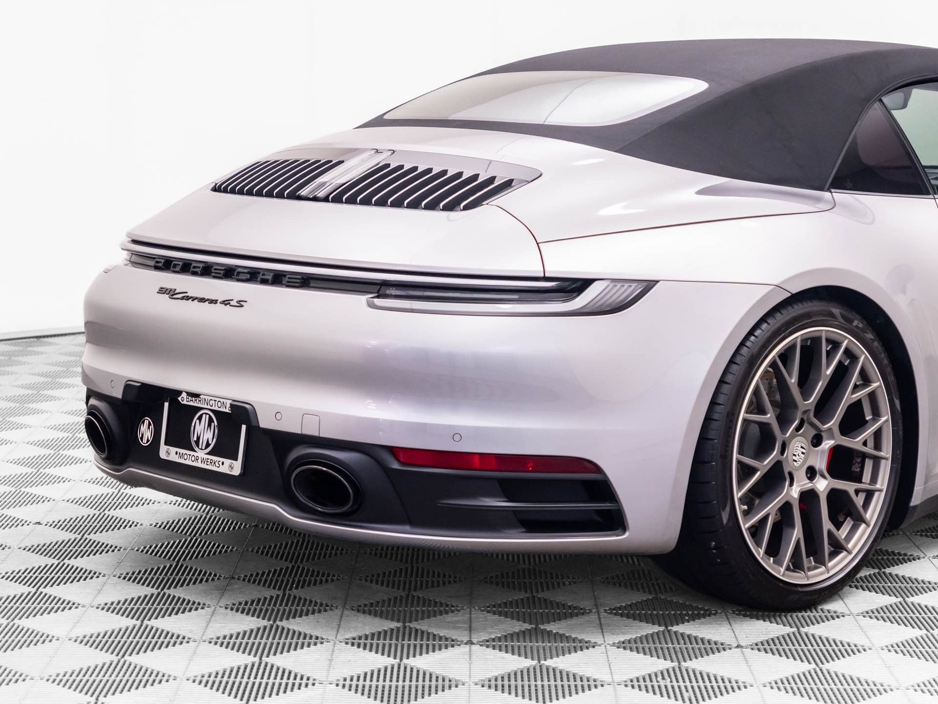 Used 2022 Porsche 911 Carrera 4S AWD/4WD image 32