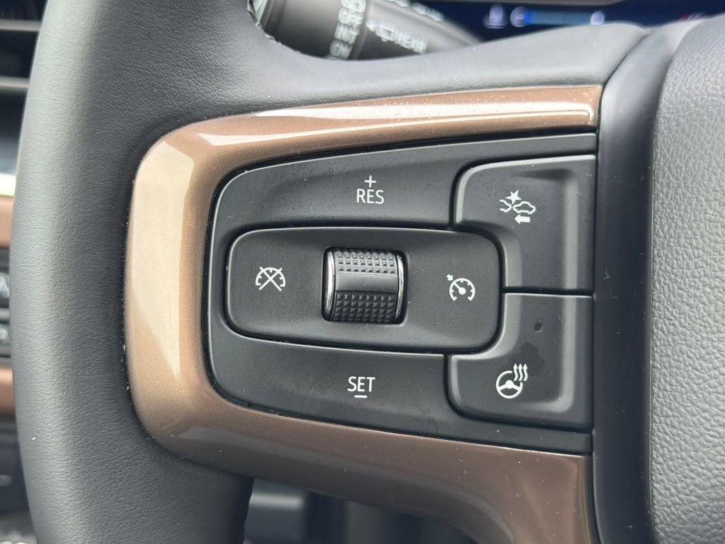 Used 2024 Chevrolet Tahoe High Country AWD/4WD image 35
