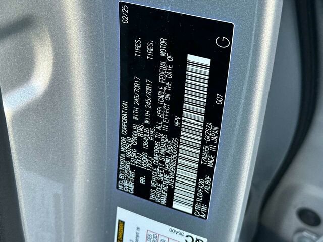 Used 2025 Toyota 4Runner SR5 image 35