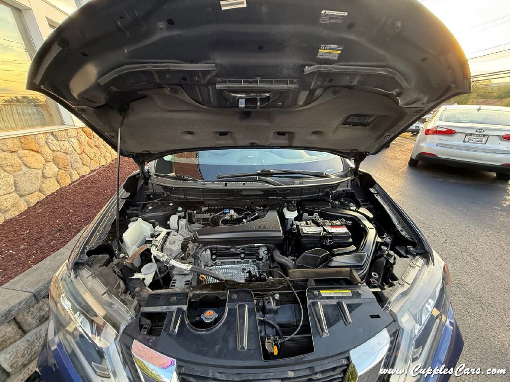 Used 2019 Nissan Rogue SL w/ Premium Package image 17
