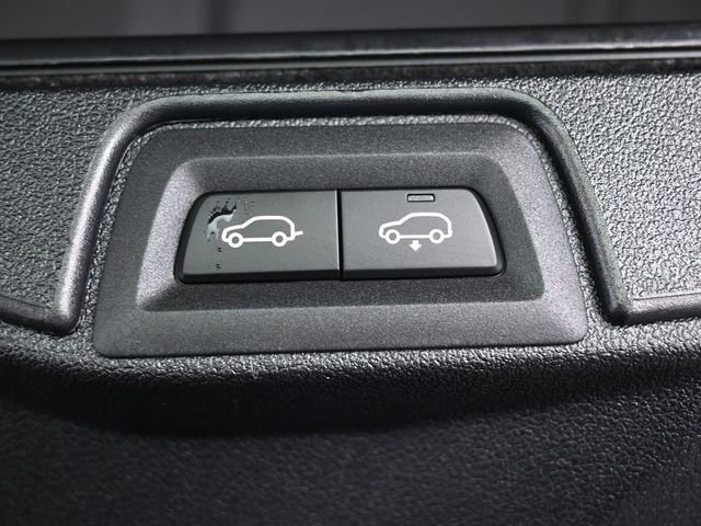 New 2026 BMW X5 xDrive50e w/ Climate Comfort Package image 24