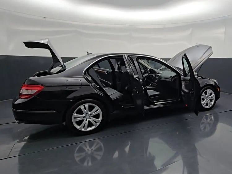Used 2011 Mercedes-Benz C 300 4MATIC Sedan image 15