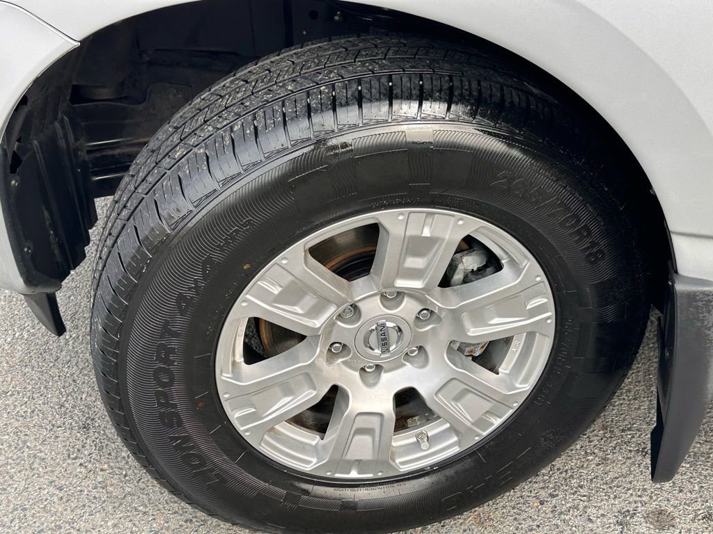 Used 2018 Nissan Titan SV w/ SV Convenience Package image 39