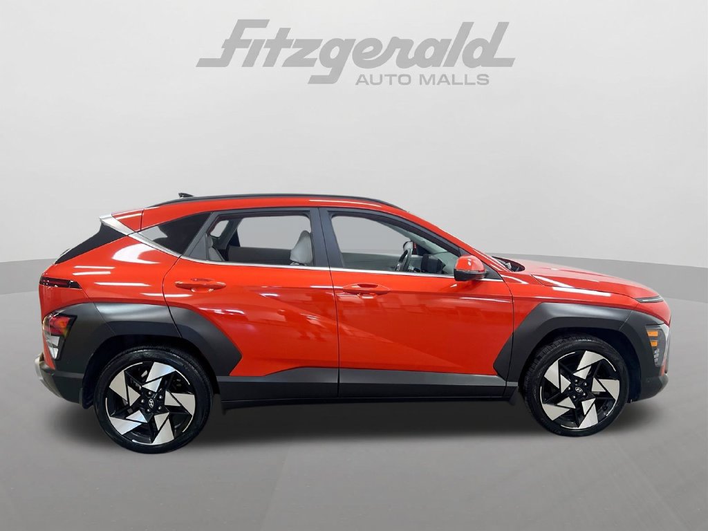 Used 2025 Hyundai Kona Limited FWD image 13