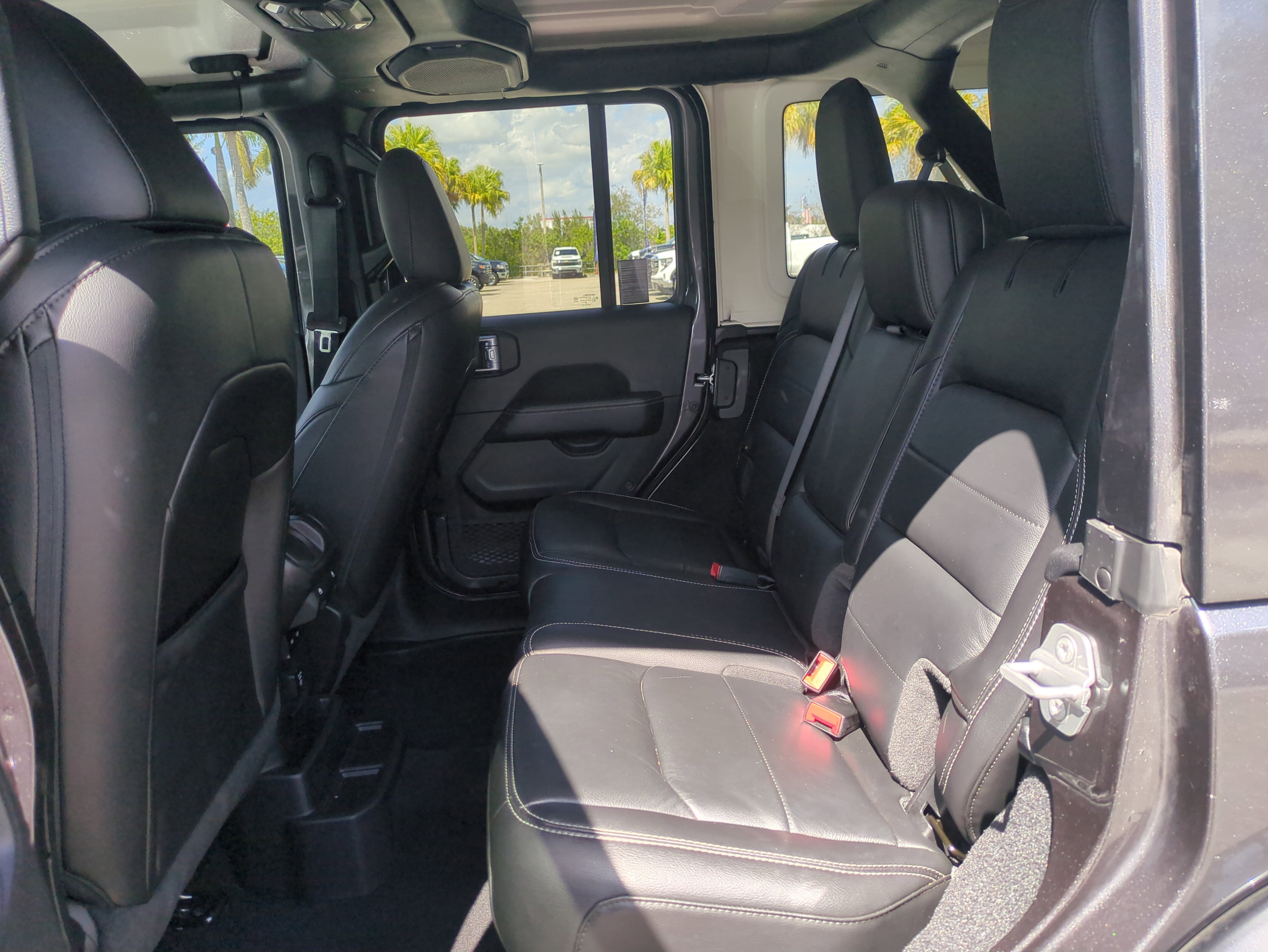 Used 2021 Jeep Wrangler Unlimited Sahara image 16