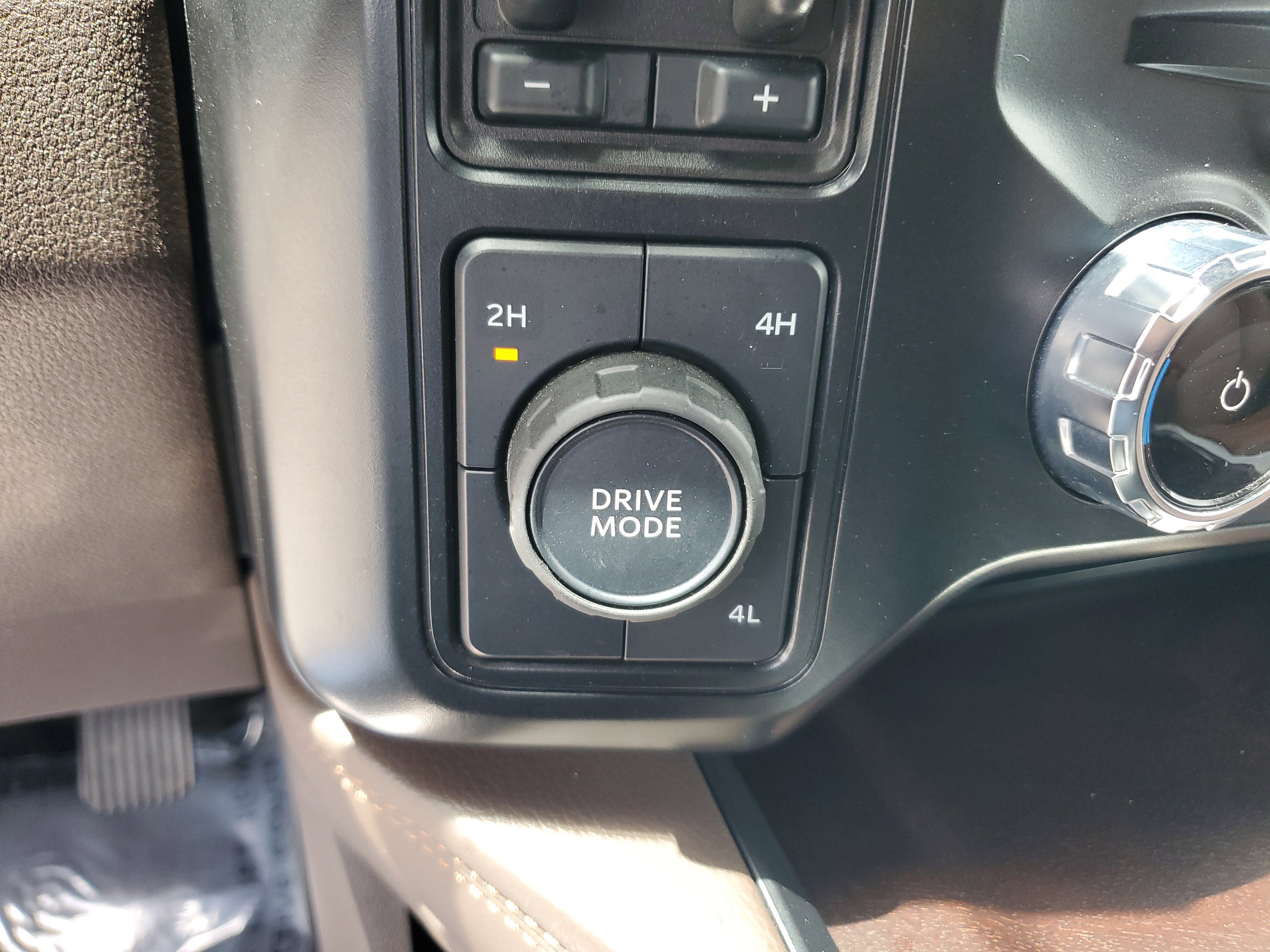 Used 2025 Ford F450 King Ranch w/ Chrome Package AWD/4WD image 24