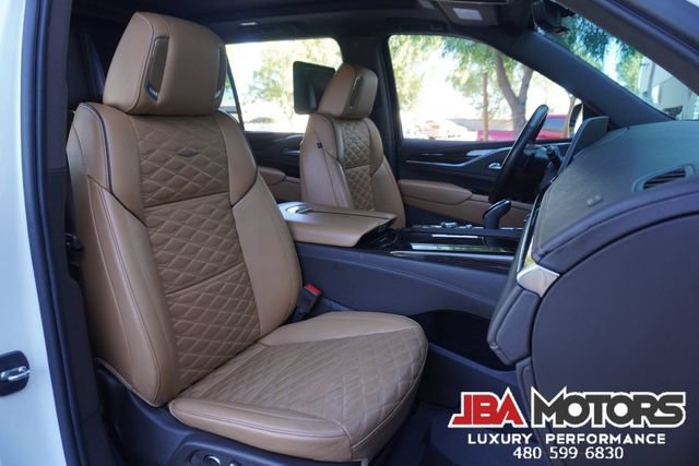Used 2021 Cadillac Escalade ESV Premium Luxury AWD/4WD image 11