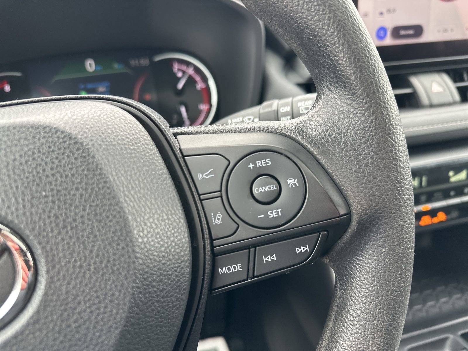 Used 2024 Toyota RAV4 XLE w/ Convenience Package AWD/4WD image 29