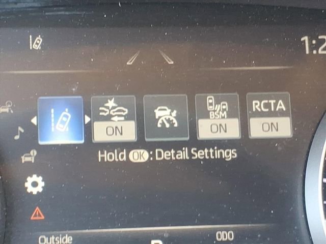 Used 2022 Toyota Highlander XLE image 11