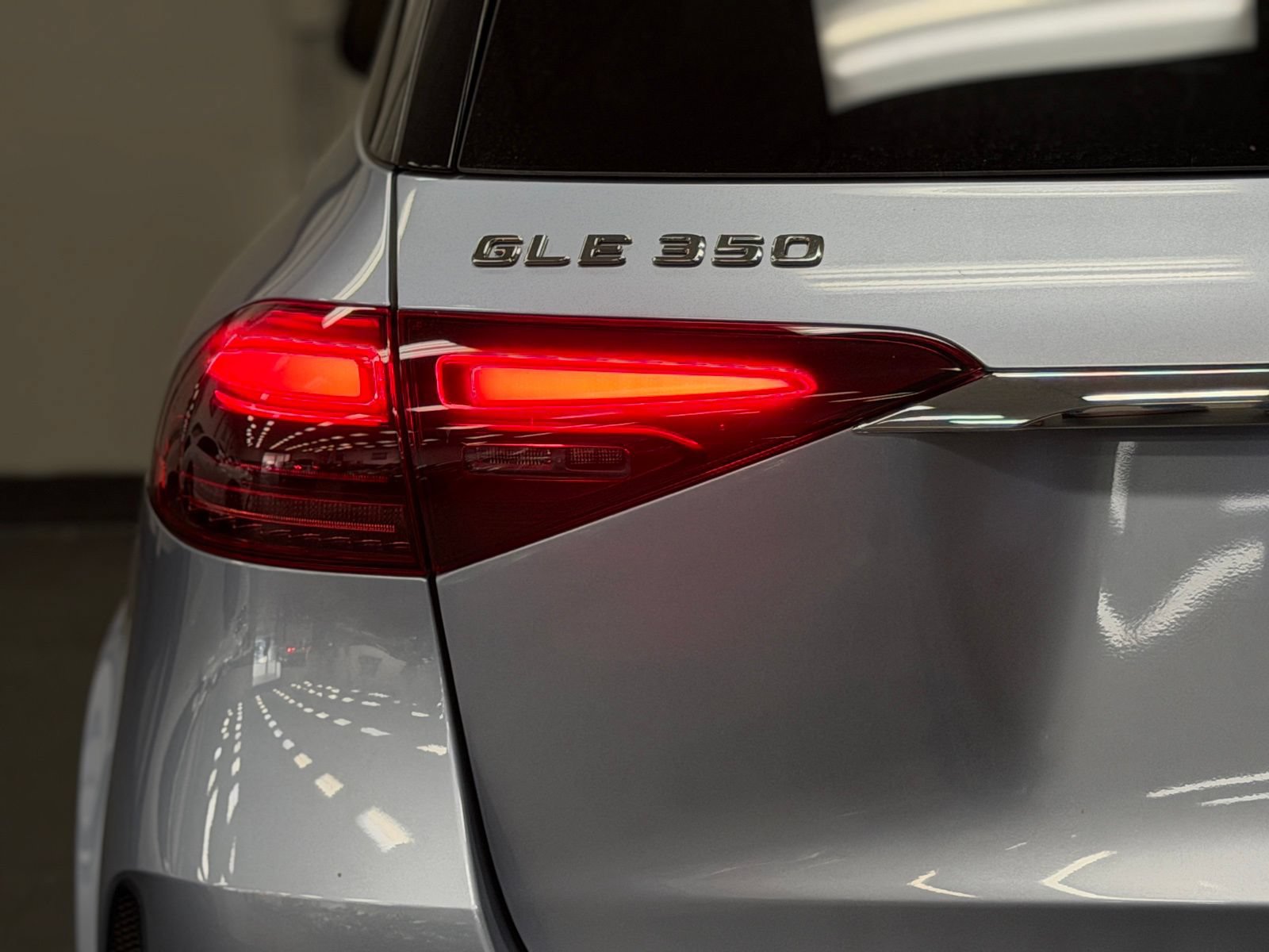 Used 2025 Mercedes-Benz GLE 350 4MATIC image 13