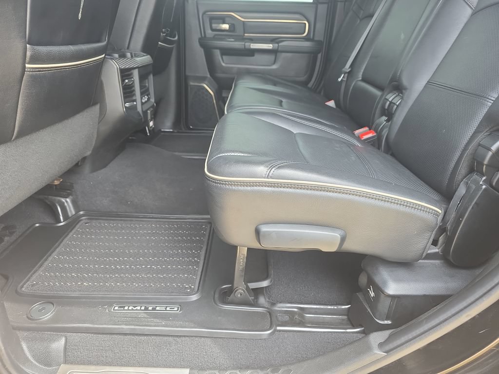 Used 2020 RAM 2500 Limited w/ Black Appearance Package AWD/4WD image 14