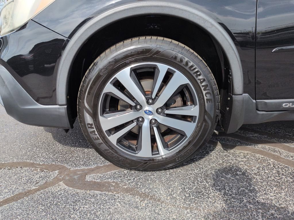 Used 2018 Subaru Outback 3.6R Limited image 27