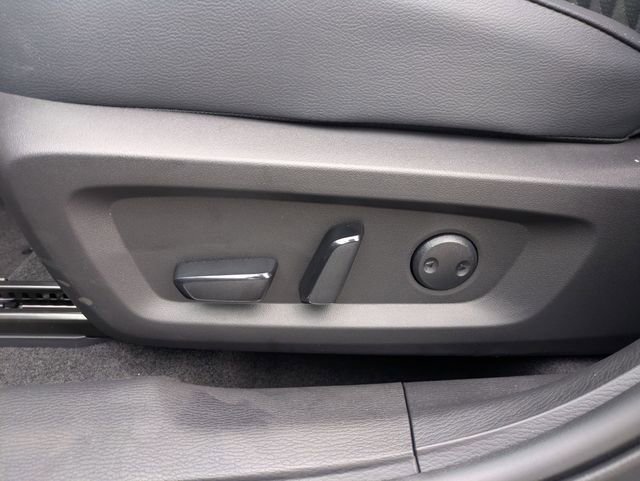 New 2025 Mitsubishi Outlander SEL FWD image 16