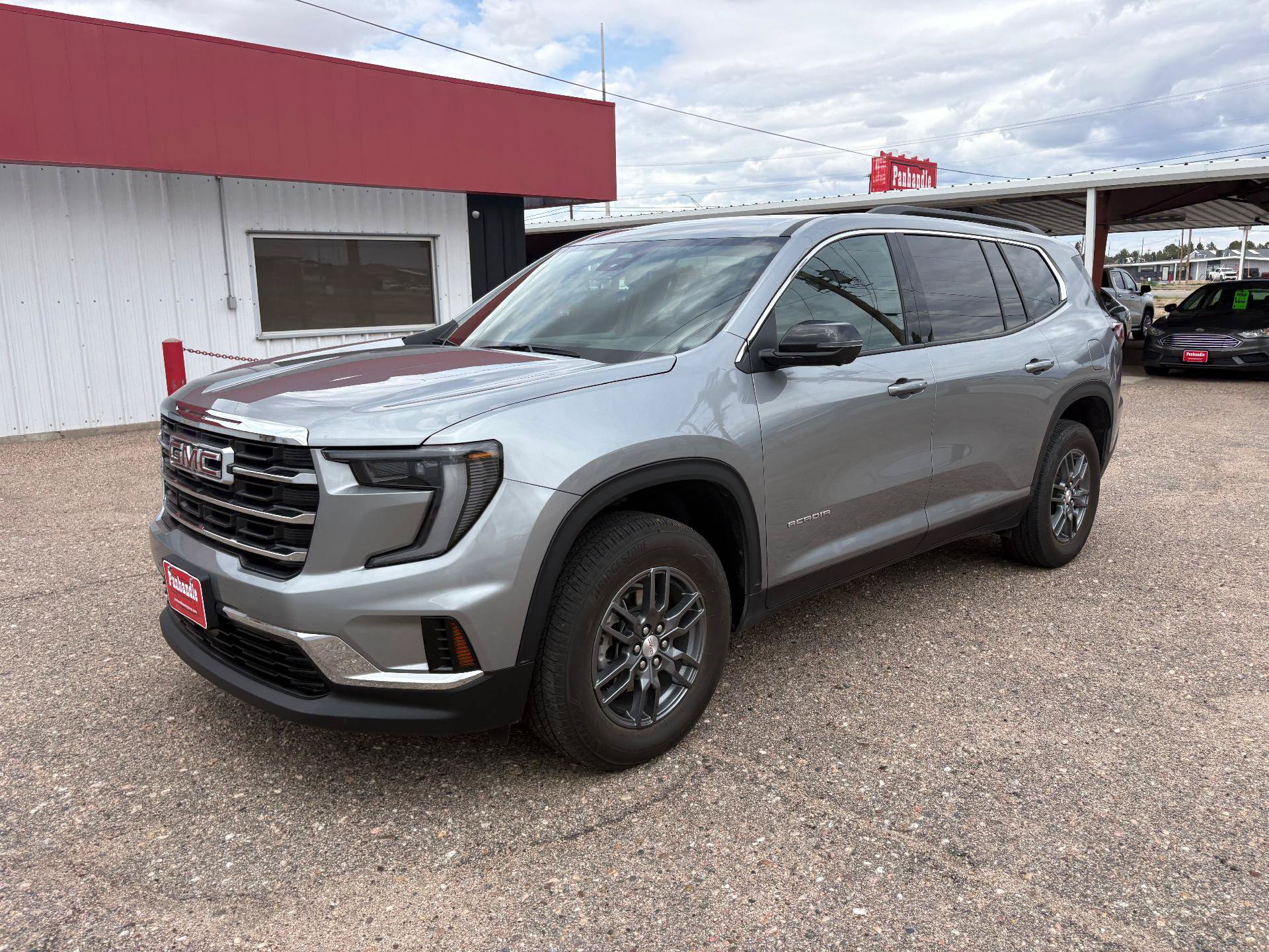 Used 2025 GMC Acadia Elevation