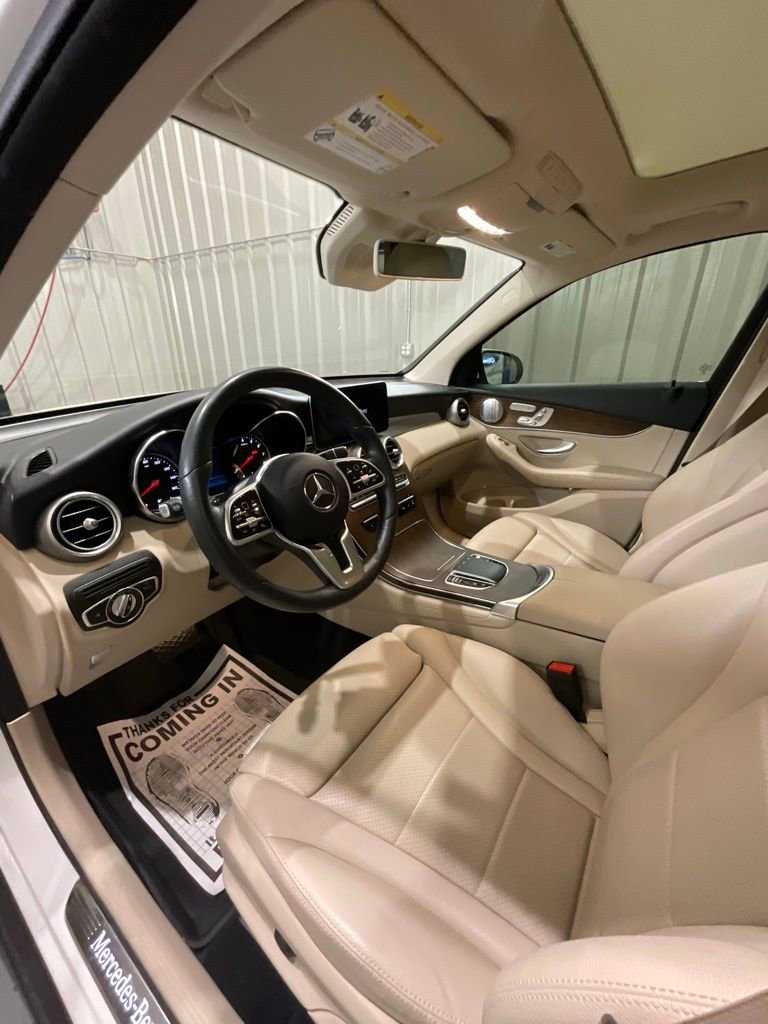 Used 2020 Mercedes-Benz GLC 300 image 9