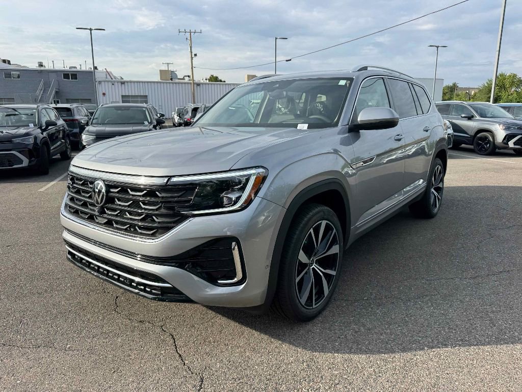 New 2026 Volkswagen Atlas SEL Premium R-Line image 3