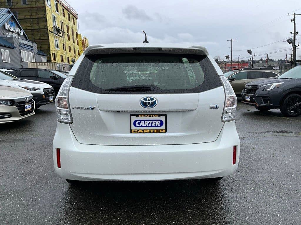 Used 2014 Toyota Prius V Three image 7
