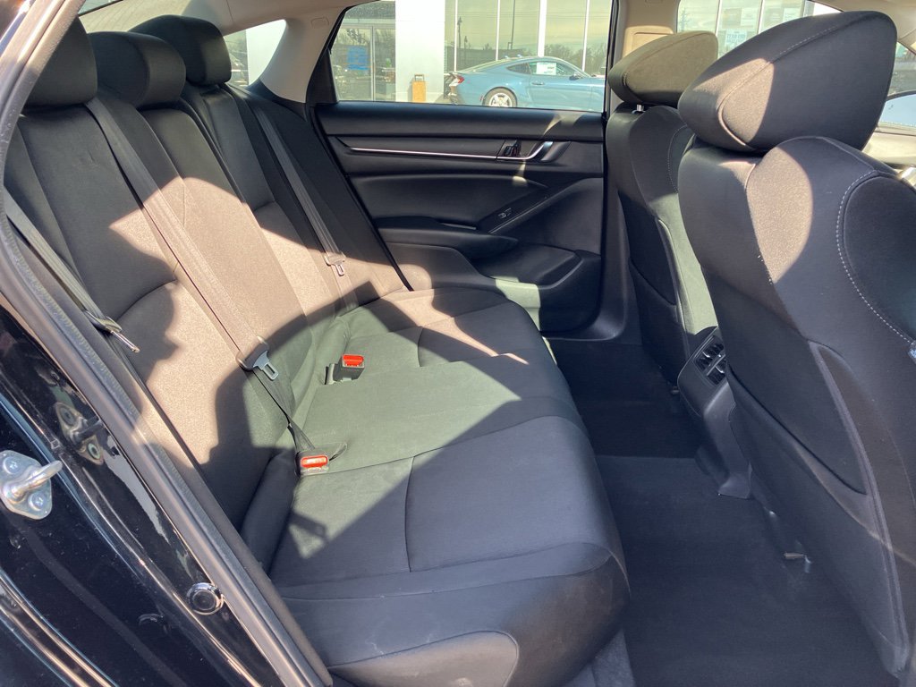 Used 2018 Honda Accord EX image 34