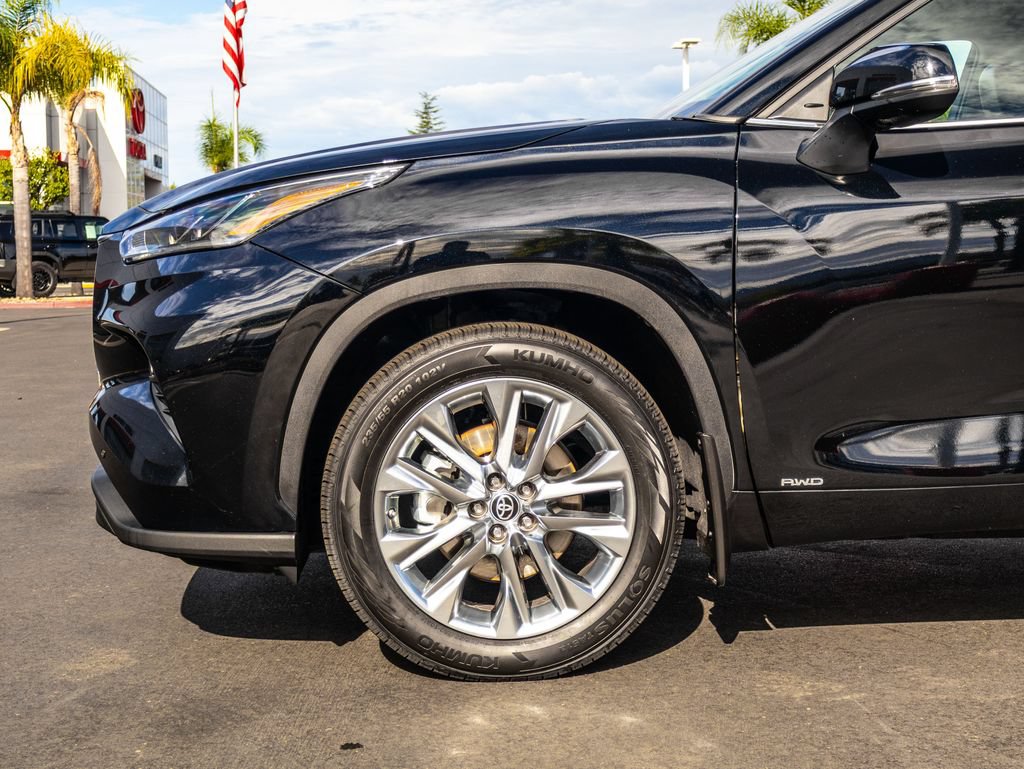 Used 2023 Toyota Highlander Limited AWD/4WD image 5