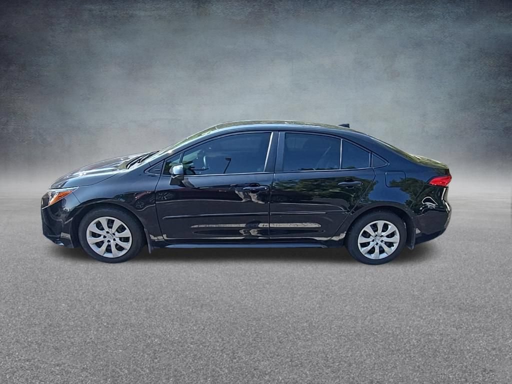 Used 2024 Toyota Corolla LE FWD image 4