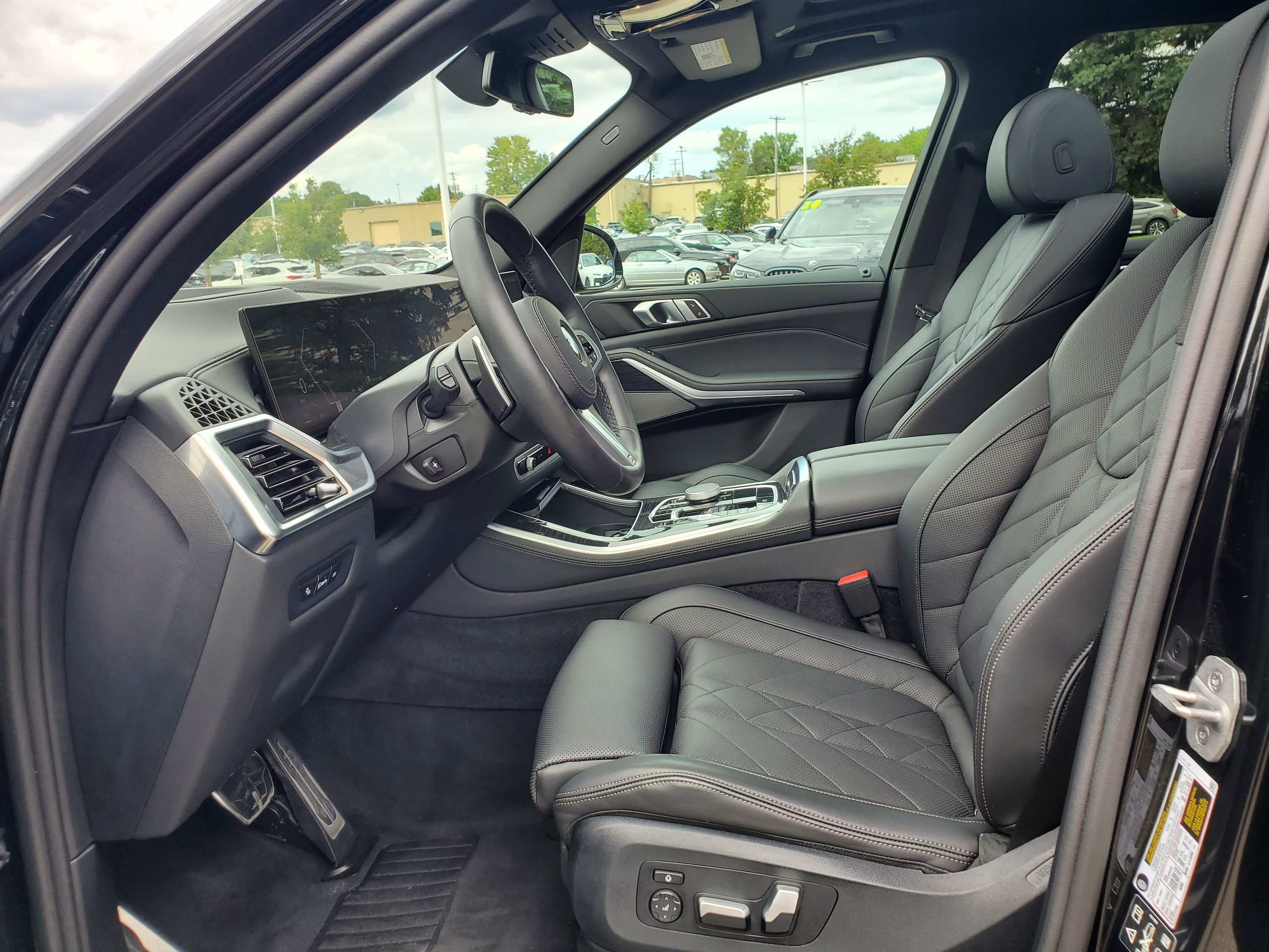Certified 2024 BMW X5 xDrive40i w/ M Sport Package AWD/4WD image 9