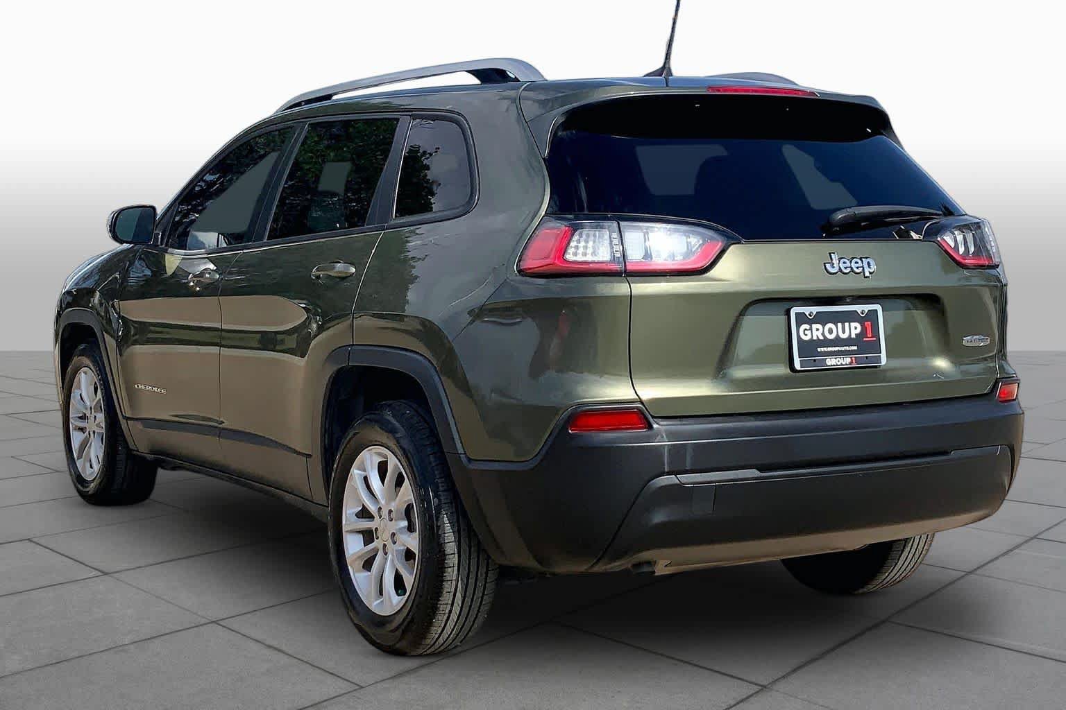 Used 2021 Jeep Cherokee Latitude FWD image 12