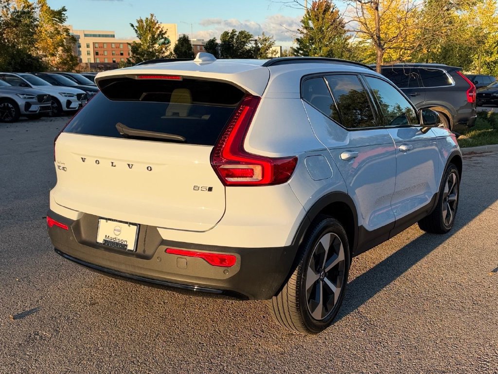 Certified 2024 Volvo XC40 B5 Plus w/ Protection Package Premier AWD/4WD image 4
