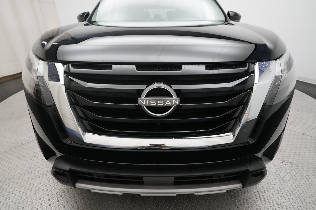 Used 2025 Nissan Pathfinder SL image 23