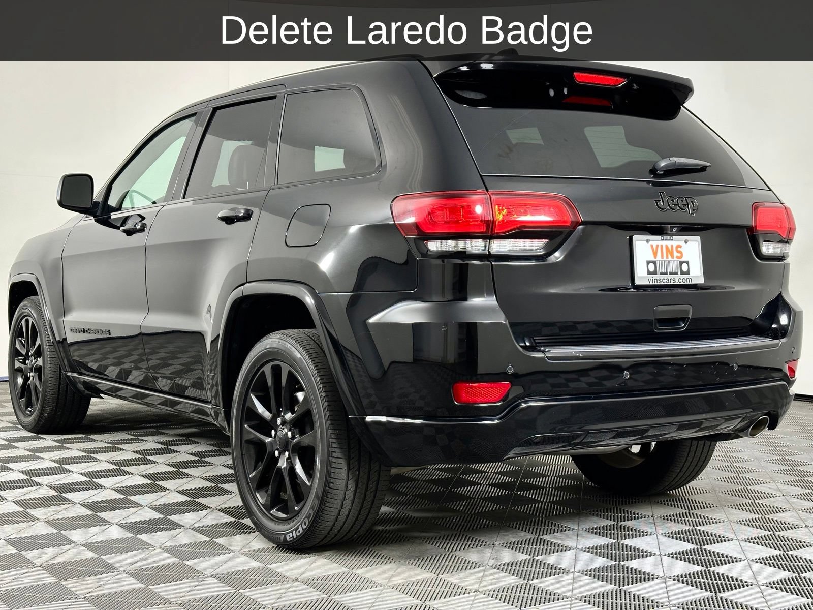 Used 2018 Jeep Grand Cherokee Altitude RWD image 26