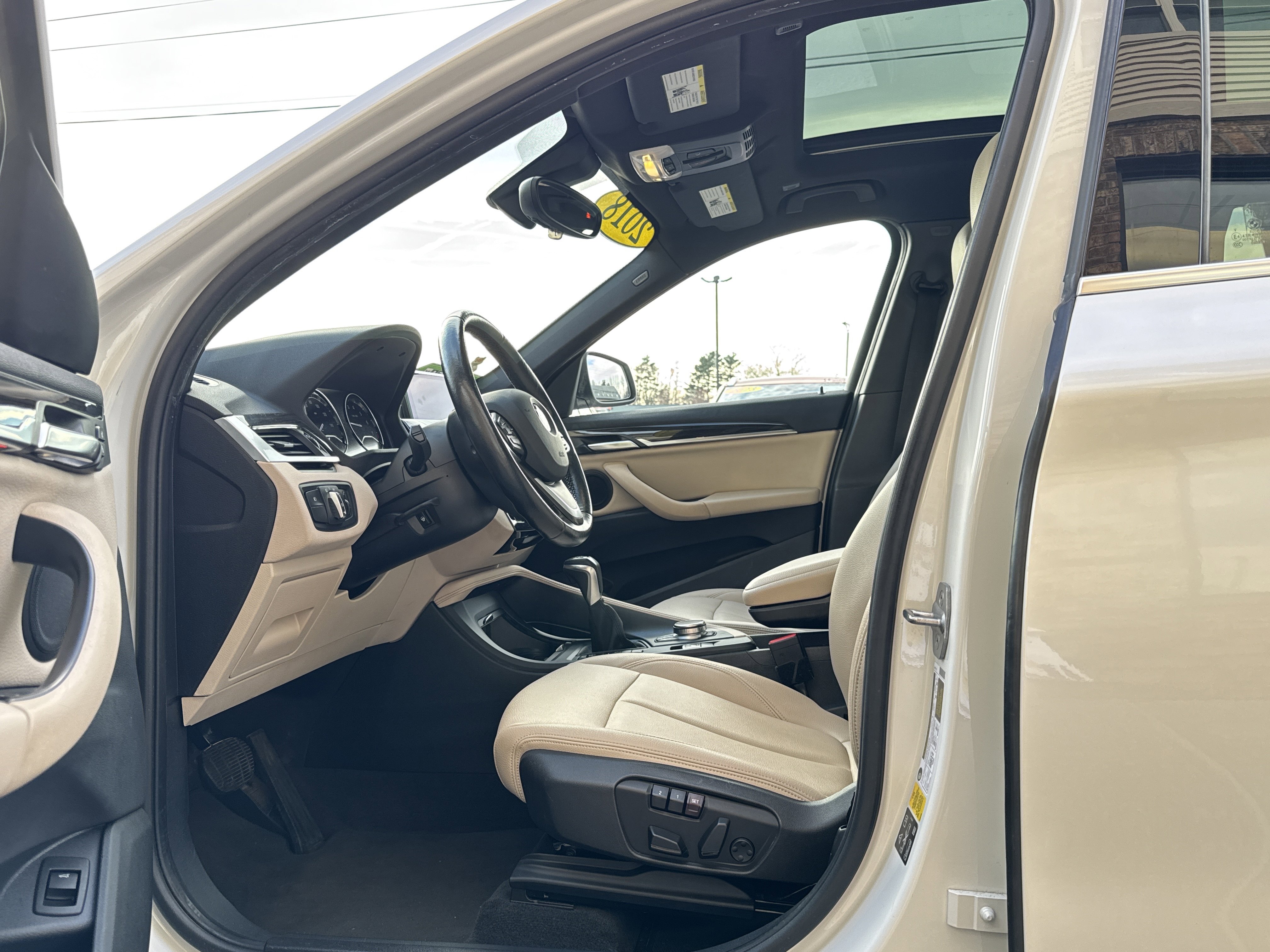 Used 2018 BMW X1 xDrive28i AWD/4WD image 9